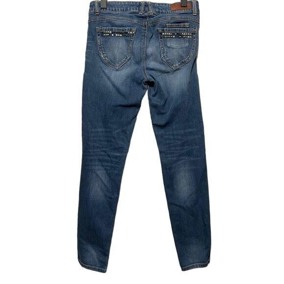 Juniors Jolt Distressed Medium Wash Skinny‎ Jeans - Picture 6 of 8
